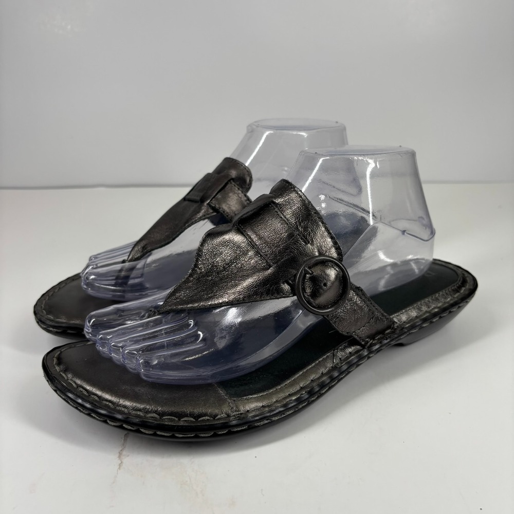 Born Women's US 9/40.5 Metallic Pewter Leather Comfort Buckle Thong Slide Sandal